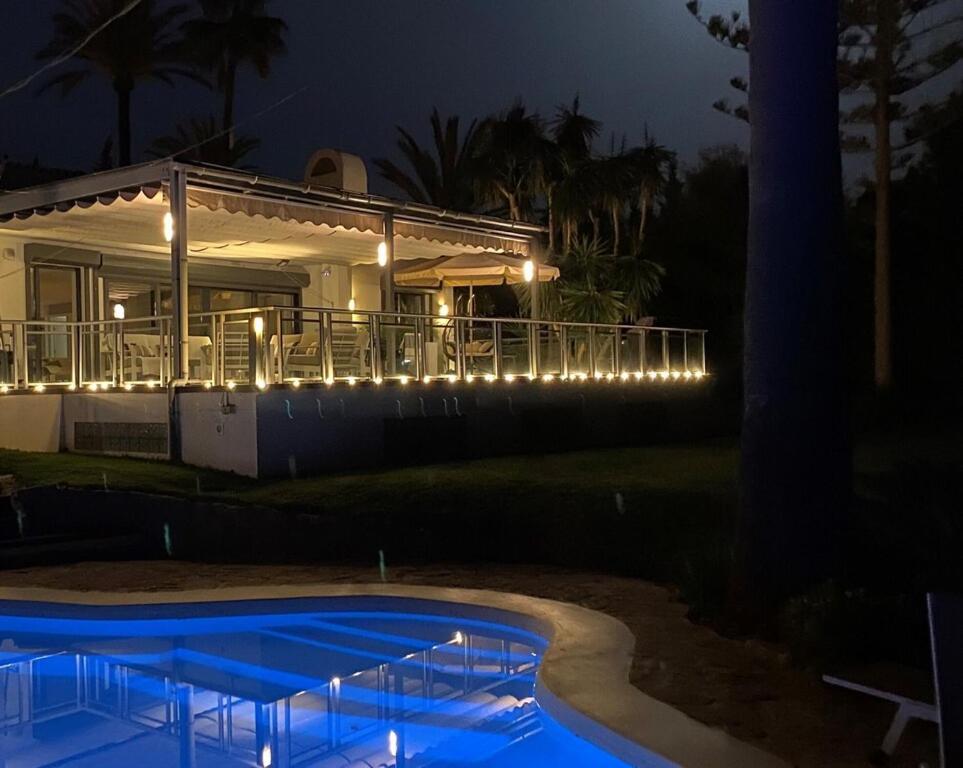 Villa Dune, Luxury Villa, 5 Min Walk To The