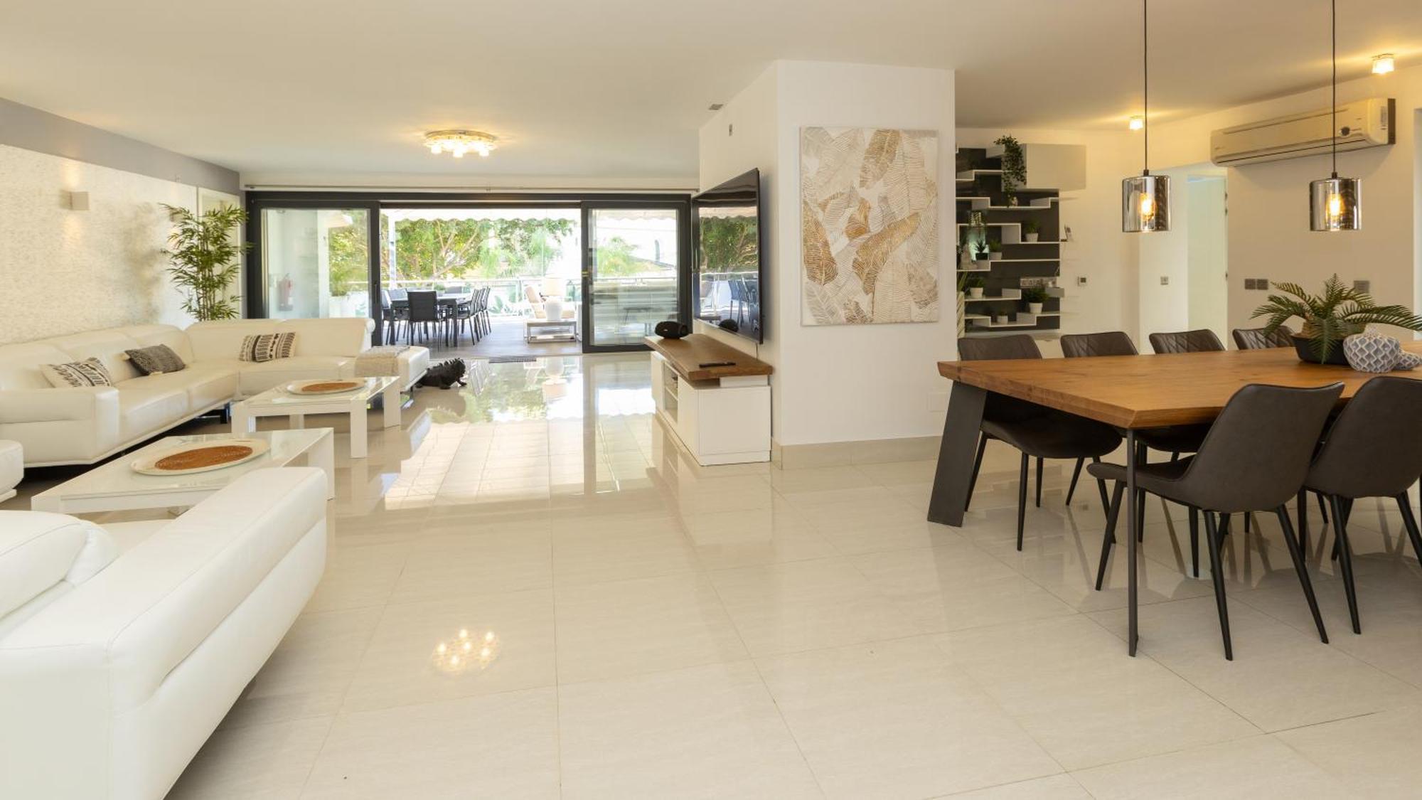 Dune, Luxury Villa, 5 Min Walk To The *