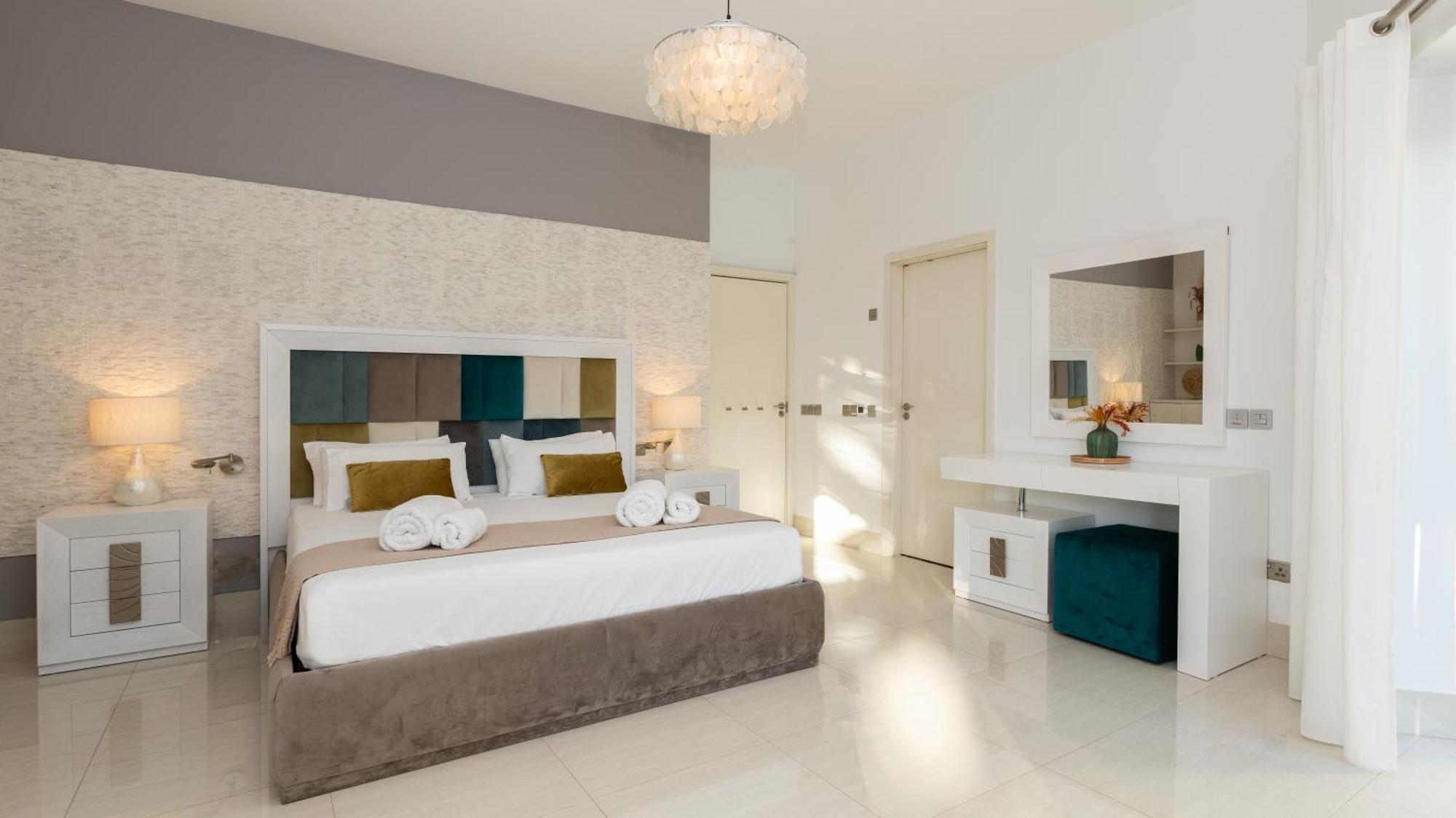 Dune, Luxury Villa, 5 Min Walk To The *