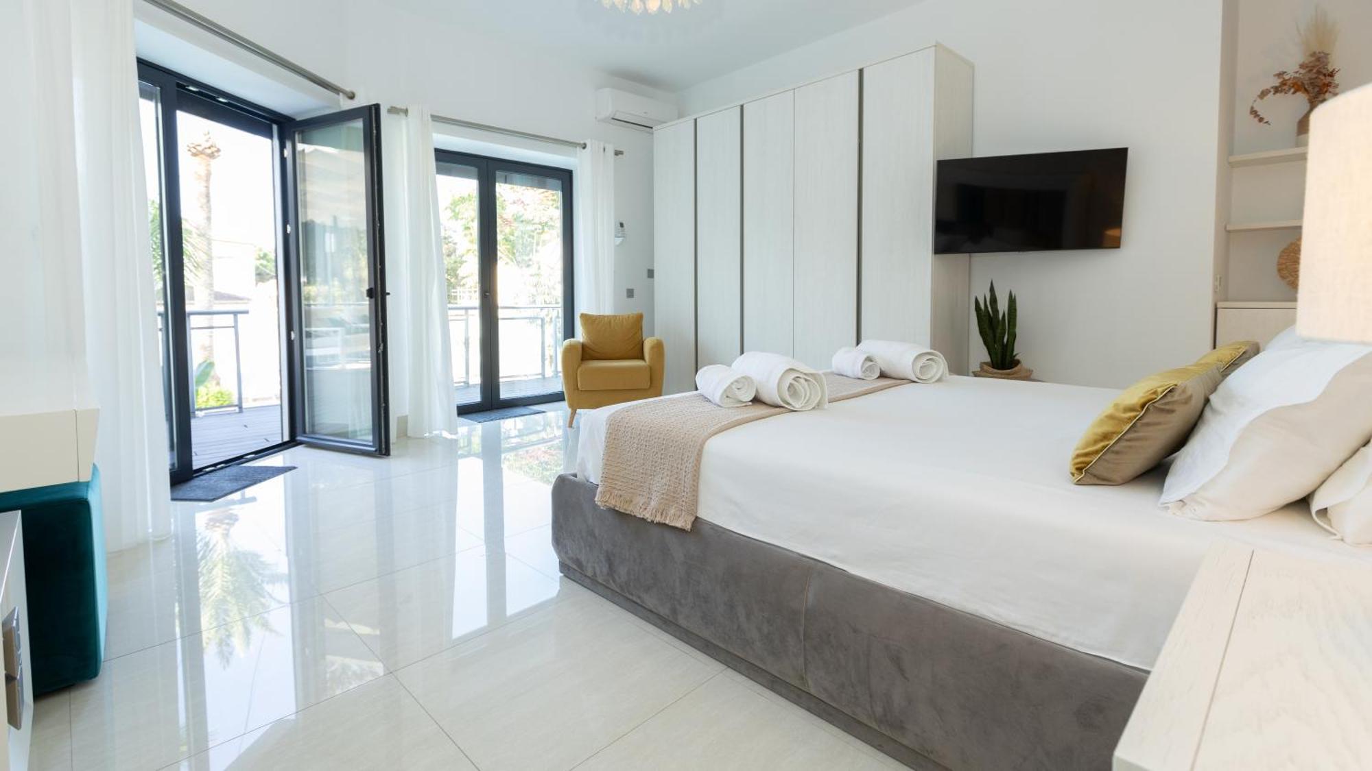Villa Dune, Luxury Villa, 5 Min Walk To The *