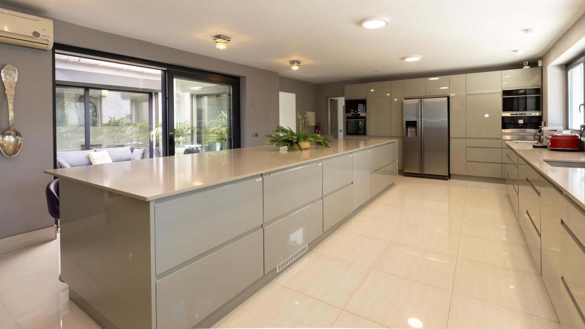 Dune, Luxury Villa, 5 Min Walk To The Villa
