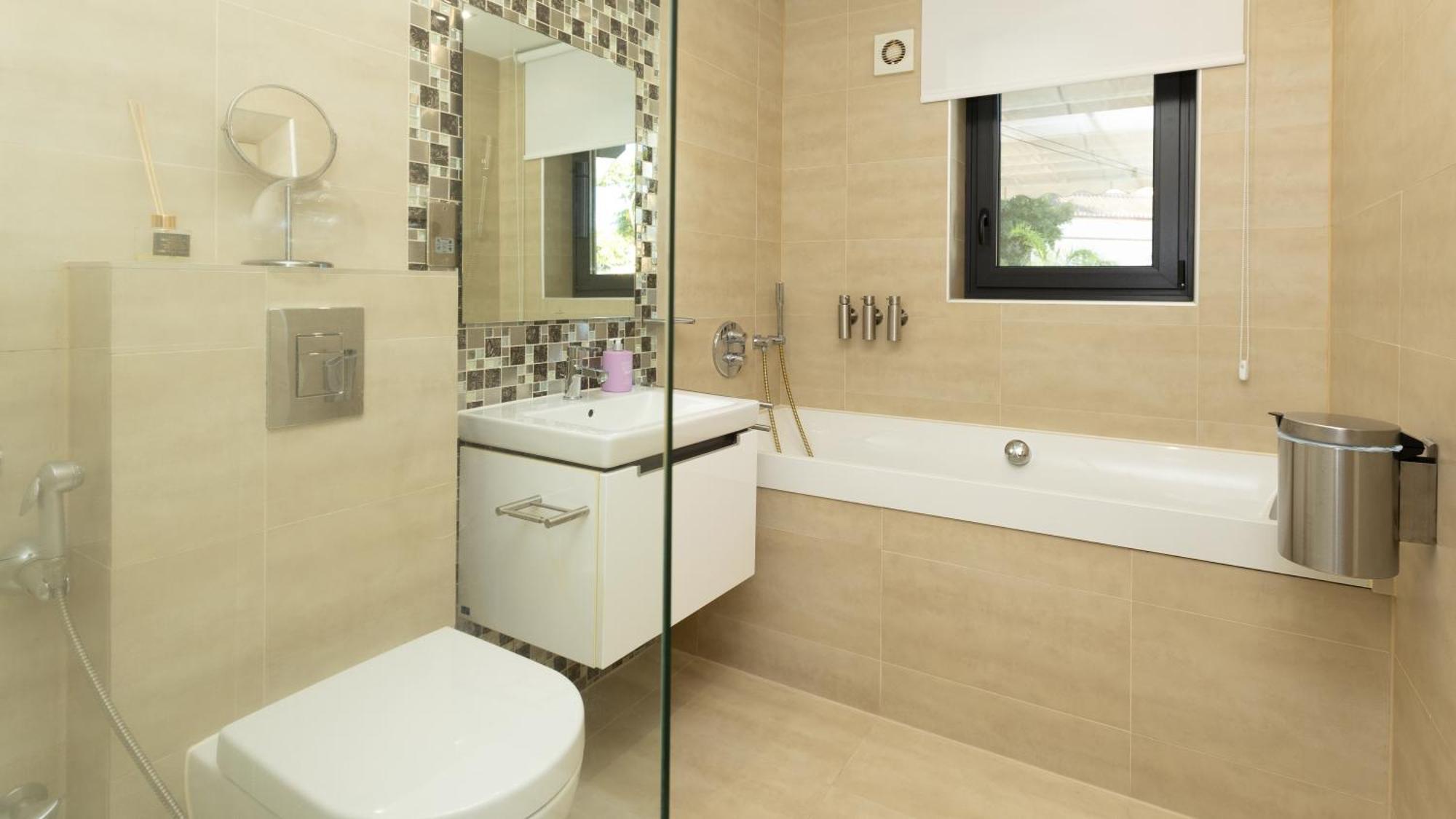 Dune, Luxury Villa, 5 Min Walk To The *